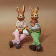 Iepure cu picioare agățate