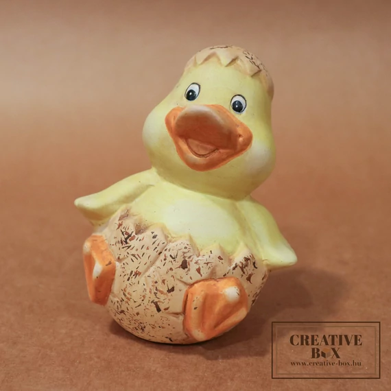 Tojásban ülő kerámia csibe - 12 cm